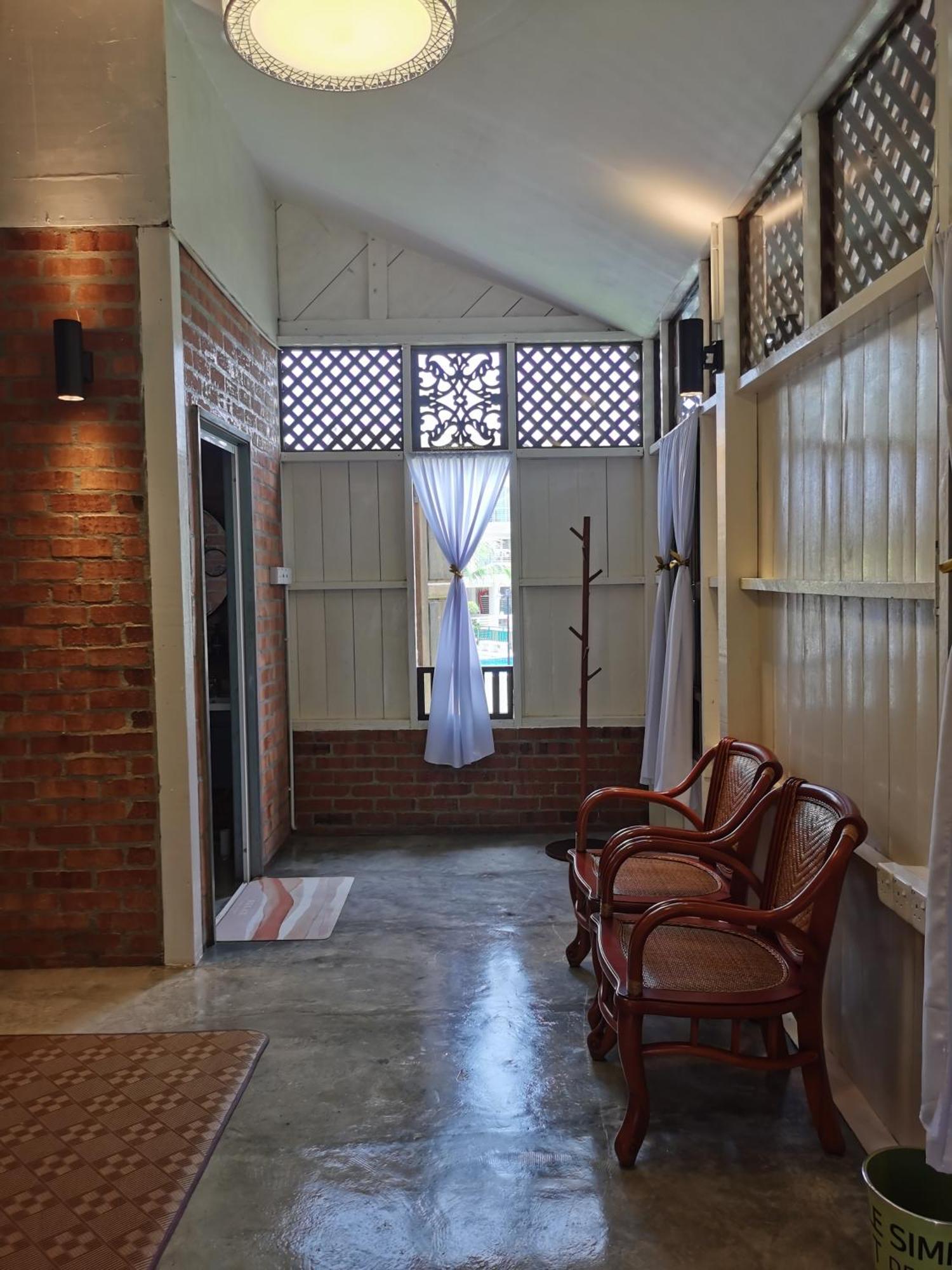 Sayang Di Kaki Bukit Homestay Near Icon City Букит-Мертаджам Экстерьер фото