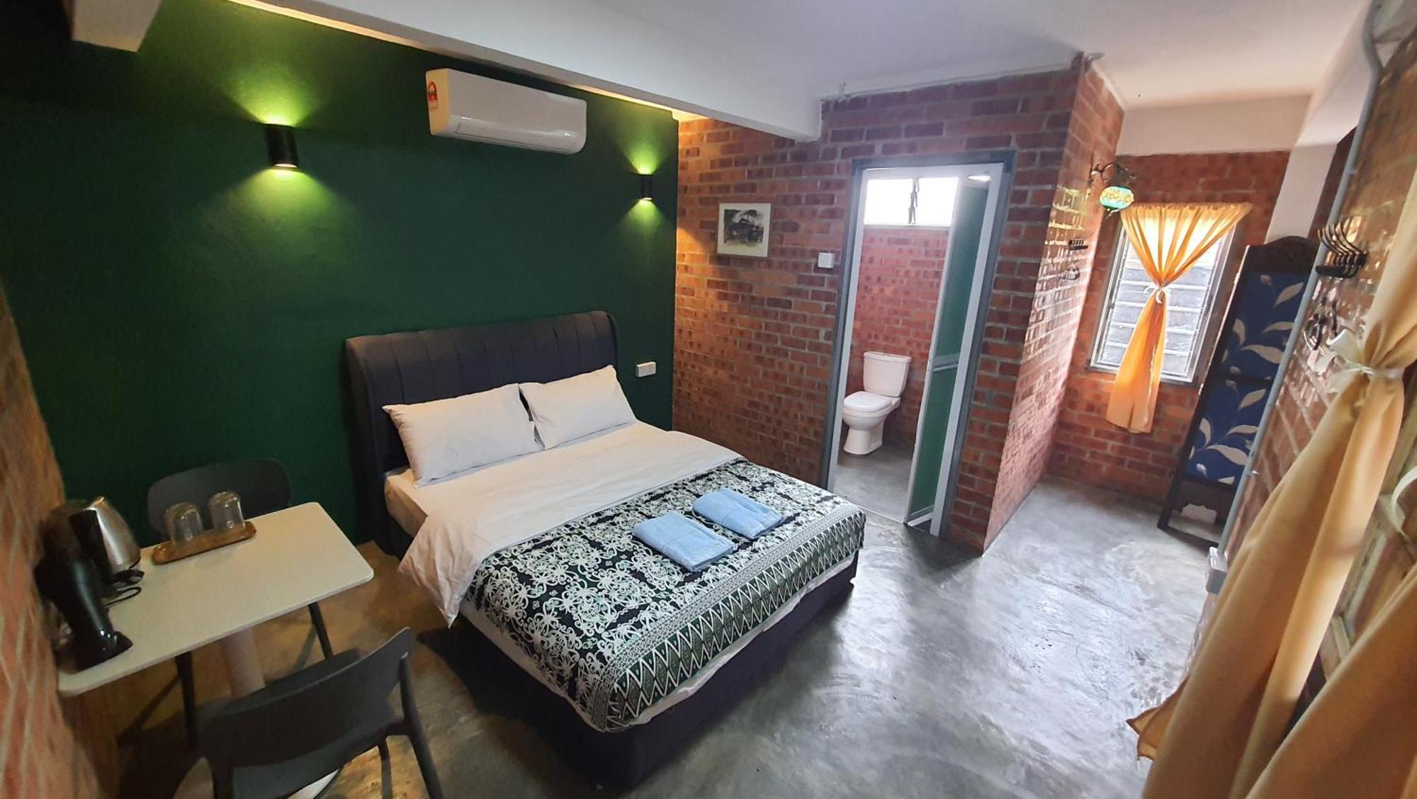Sayang Di Kaki Bukit Homestay Near Icon City Букит-Мертаджам Экстерьер фото