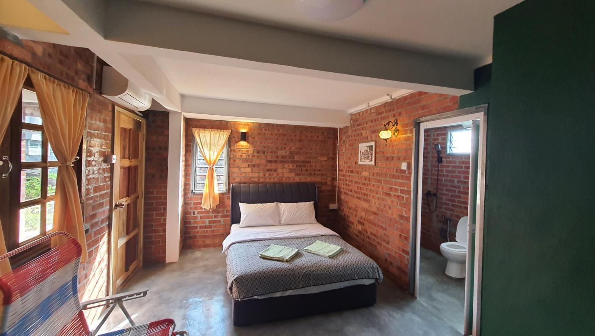 Sayang Di Kaki Bukit Homestay Near Icon City Букит-Мертаджам Экстерьер фото