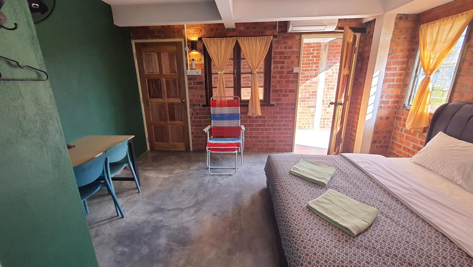 Sayang Di Kaki Bukit Homestay Near Icon City Букит-Мертаджам Экстерьер фото